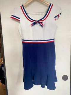 フレアスカート・リボン付きドレス