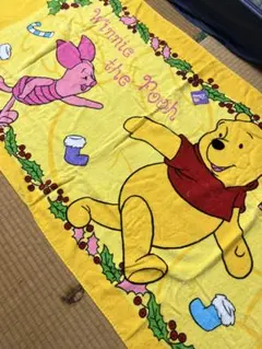Disney ディズニー　薄手　バスタオル くまのプーさん　プーさんのサムネイル