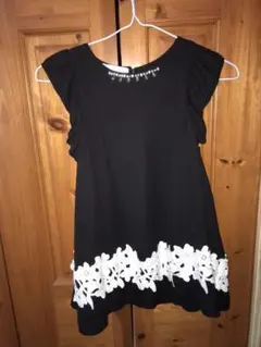 黒のノースリーブワンピース フリル袖 キッズ