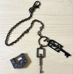 初期版】DQ 盗賊の鍵（とうぞくのカギ） キーホルダー - メルカリ