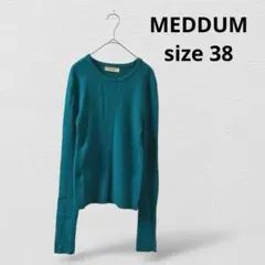 メデュームMEDDUM オシャレ　丸首ニット　セーター　38号サイズ　きれいめのサムネイル