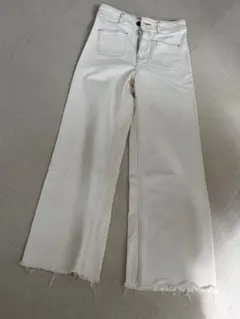 ZARA ホワイトデニムパンツ