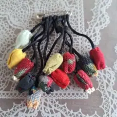 布製モチーフブローチ