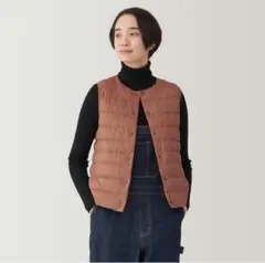 ⭐️新品未使用⭐️無印良品　軽量ダウンノーカラーベスト　S 750フィル