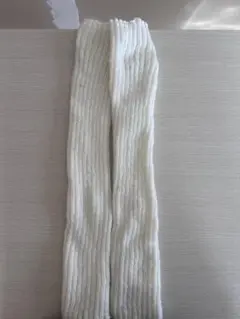 ホワイトリブ編みレッグウォーマー