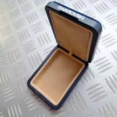 New値下げ品!!　スワロフスキー　ネックレスケース