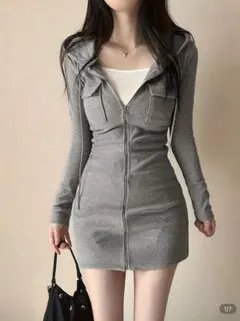 グレー フード付きジップアップドレス