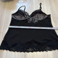 ブラックキャミソール 花柄刺繍付き　ワコール