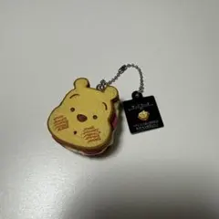 【新品】ディズニー ミニチュアキーチェーン　Nuiパン ガチャ プー