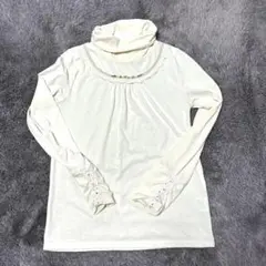 アイボリー タートルネック 長袖トップス　アクシーズファム　M