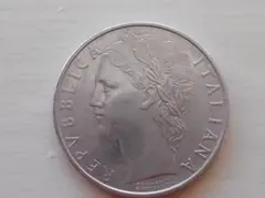 イタリアの1957年の希少な 100リラ 硬貨 - メルカリ