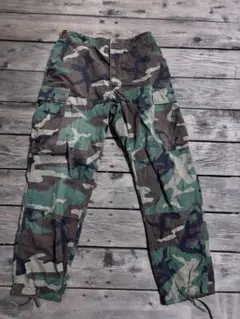 迷彩カーゴパンツ