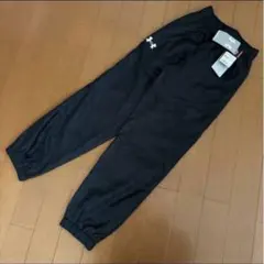 Under Armour ブラック ウーブンロングパンツ 130サイズ