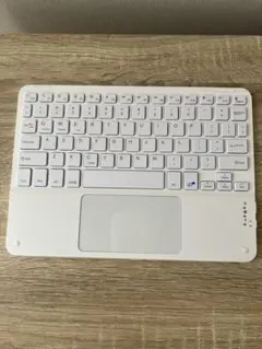 ホワイトワイヤレスキーボード 本体