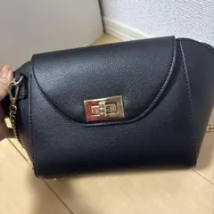 vis 黒い合成皮革ショルダーバッグのサムネイル