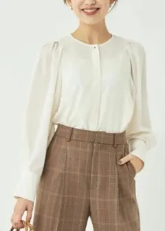 春◎ グリーンレーベルリラクシング タックボリューム スリーブブラウス