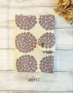 母子手帳A6+お薬手帳ケース、通帳ケース、ハンドメイド、花柄、北欧風