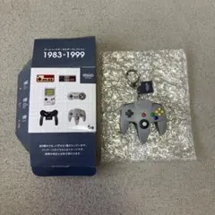 ニンテンドーミュージアム　Nintendo 64 コントローラー型キーホルダー