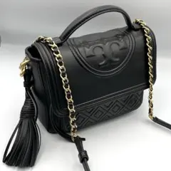 チェーンショルダーバッグ　トリーバーチ　ゴールド金具　レザー　エンボス　タッセル