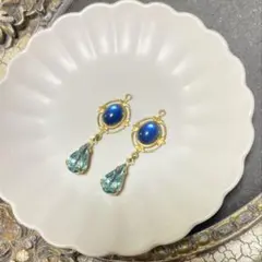 ヴィンテージスワロアレキサンドライトとヴィンテージガラスのピアス／イヤリング