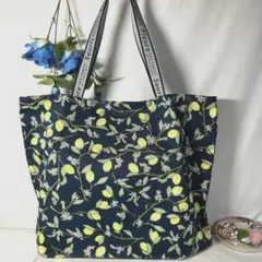 エコバッグ　トートバッグ　サブバッグ　枝付きレモン柄　ネイビー　ハンドメイド