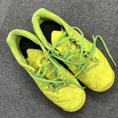 【asics】サッカートレーニングシューズ　ジュニア22.0cm