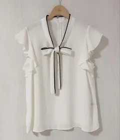【値下げ】【INGNI】ボウタイフリルブラウス【美品】