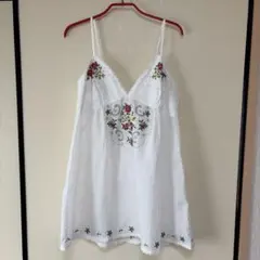 ★新品★ 花柄刺繍 キャミソール ホワイトのサムネイル