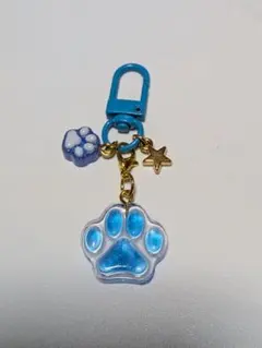 #59 レジンキーホルダー ハンドメイド チャーム 肉球 猫 犬 青