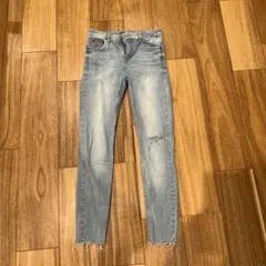 Bershka デニム スキニーパンツ ダメージ加工のサムネイル