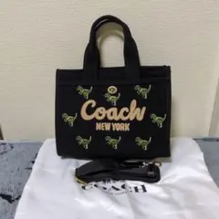 Coach カーゴトート26
