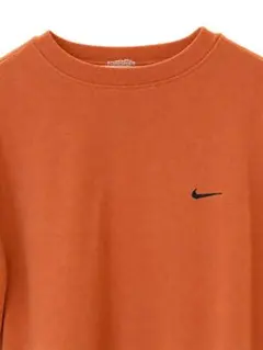 Nike ワンポイント刺繍 スウェット オレンジ