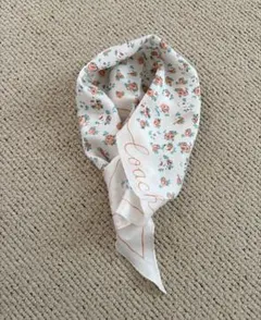 Coach 可憐✨タグ付き　シルク　ダイヤモンドスカーフ　定価約¥14,000