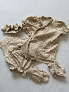 peekaboo ベージュ花柄ベビー服セット