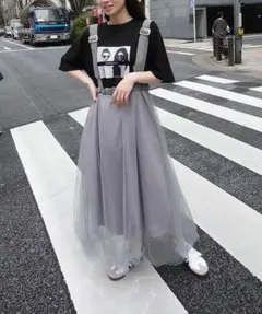 ラメチュールサスペンダー付きスカート グレー