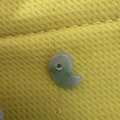 糸魚川翡翠　勾玉