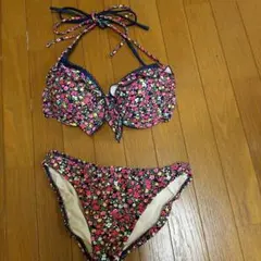 花柄☆水着3点セット☆ビキニ☆スカート付き美品☆ｒｕ値下げのサムネイル