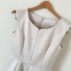 美品 ストロベリーフィールズ グレース ワンピース ベージュ 結婚式 パーティー