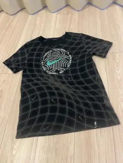 お値下げ美品Nike Liverpool FC TシャツキッズM 140-150