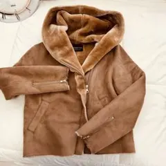 STRAWBERRY FIELDS フード付きムートンコート