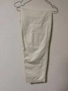 アイボリー パンツ