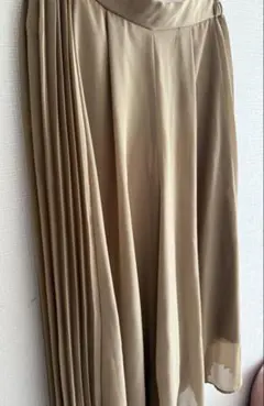 美品BEAMSベージュ プリーツ ガウチョパンツ