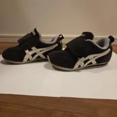 RRRiさま　asics キッズスニーカー 15.5cm