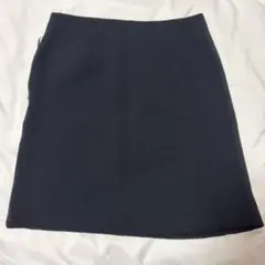GU 紺色のひざ丈タイトスカート