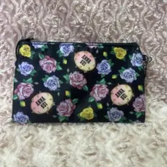 ANNA SUI 花柄ポーチ　ブラック