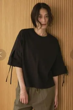 audrey and john wae 袖リボン2WAY 切替トップス　手洗い可のサムネイル