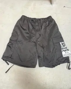 00s ストリート系カーゴショートパンツ グレーロゴ付き
