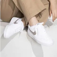 【美品】NIKE WMNSナイキウィメンズ コート ビジョン LO/24.5cm