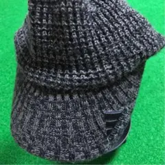 adidasニットバイザー