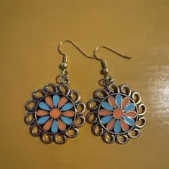 発達障害　ハンドメイド　花モチーフ メタル製ピアス オレンジ ブルー